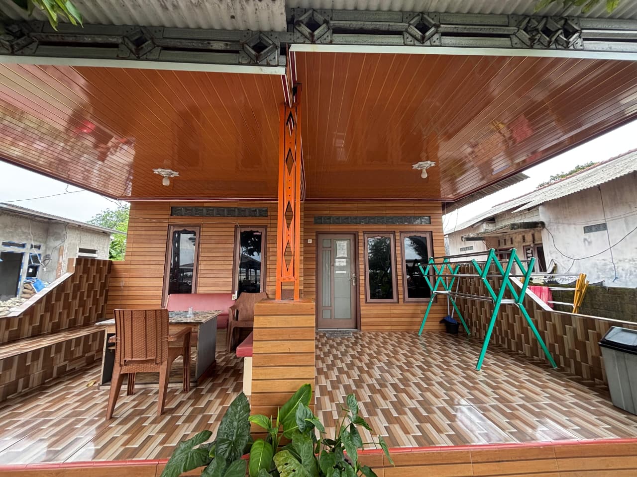 Dhira Seribu Pulau Homestay Pulau Seribu